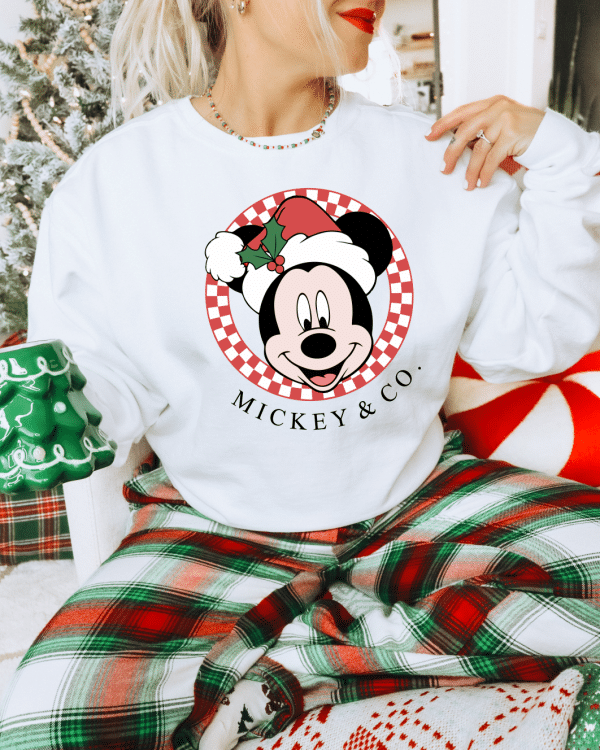 Minnie mouse christmas discount sweatshirt