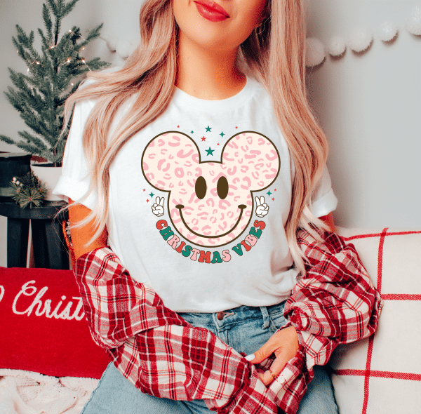 MICKEYXMASSMILEYWHITESHIRT