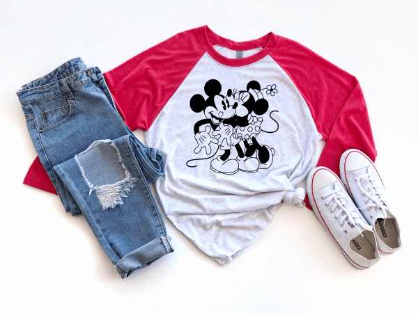 MICKEYMINNIEKISSINGREDRAGLAN